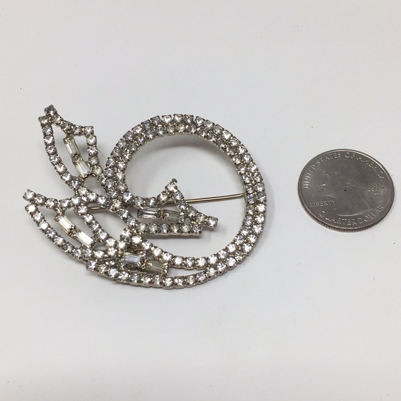 Vintage Weiss Rhinestones Crystals Brooch - Picture 9 of 10